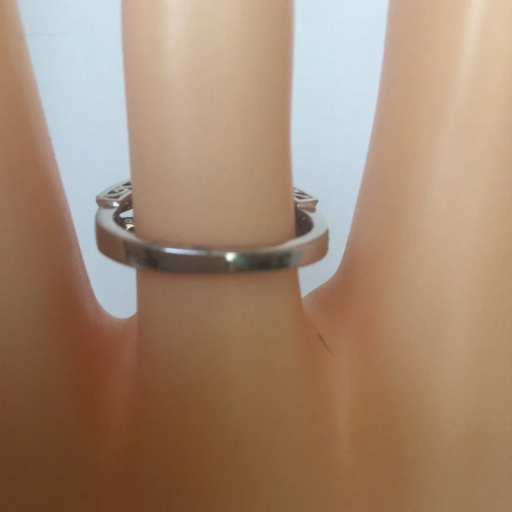 14k White Gold Tanzanite Ring - Picture 4 of 6
